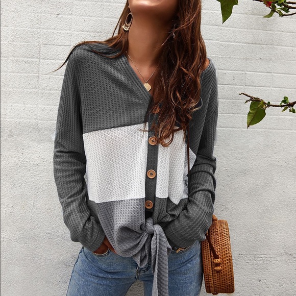 Tops - B2G1♦️🆕 Relaxing Front Tie Long Sleeve Top Gray